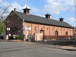 Hartford & New Haven Railroad-Freight Depot httpsuploadwikimediaorgwikipediacommonsthu