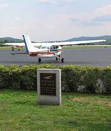 Hartness State Airport httpsuploadwikimediaorgwikipediacommonsthu