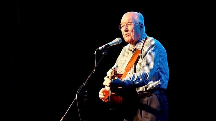 Harvey Andrews Harvey Andrews Mr Arthur Itus Folk On The Pier Cromer 2014 YouTube