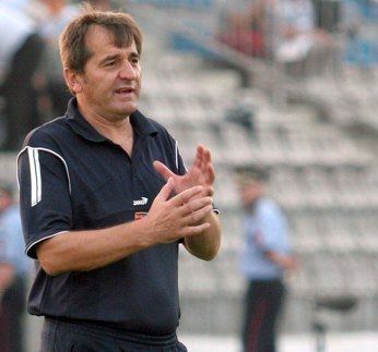 Hasan Lika Shkarkohet Hasan Lika trajner i ri i Teuts Gentian Begeja Gazeta