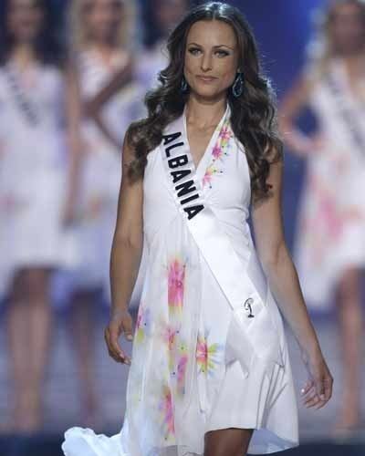 Hasna Xhukici Hasna Xhukici at Miss Universe 3909 Contest
