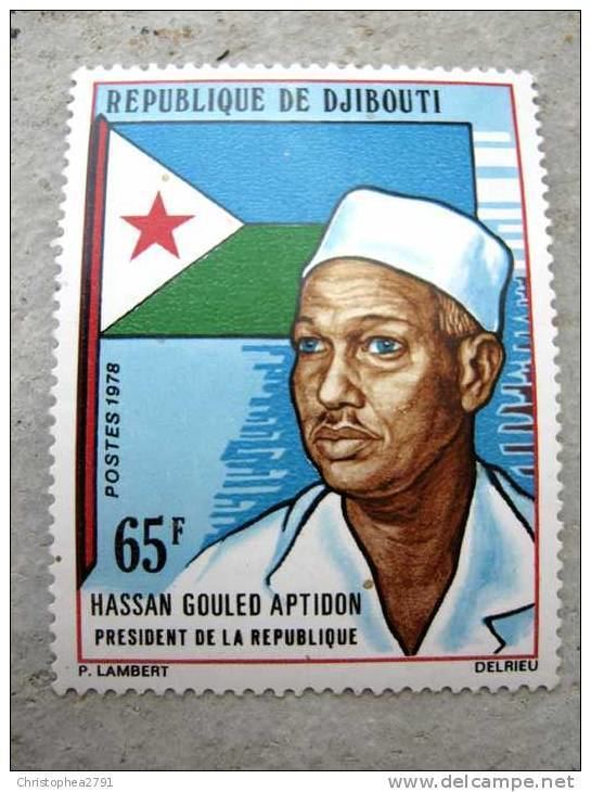 Hassan Gouled Aptidon ANCIEN TIMBRE AFRIQUE REPUBLIQUE DE DJIBOUTI PRESIDENT