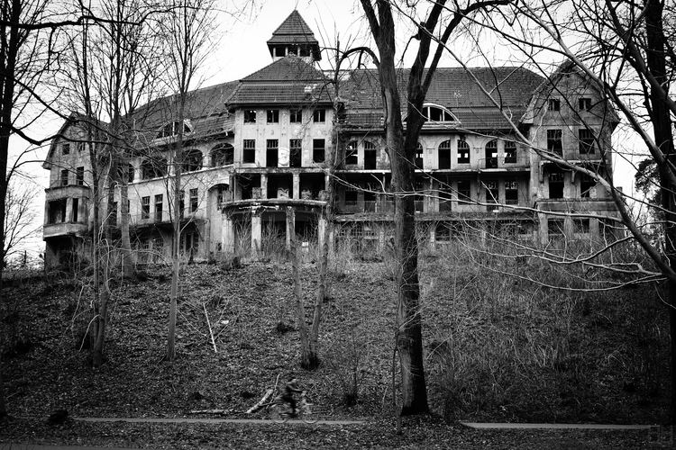 Haunted house What Makes a House Feel Haunted Psychology Today