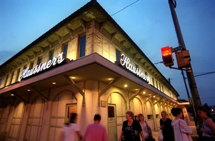 Haussner's Restaurant With Haussner39s building to be demolished next week a look back at