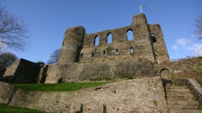 Haverfordwest Castle Haverfordwest castle village green bid goes to public hearing BBC News