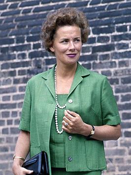 Haya van Someren httpsuploadwikimediaorgwikipediacommonsthu