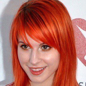 Hayley Williams httpswwwfamousbirthdayscomheadshotshayleyw