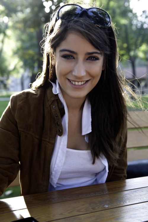 Hazal Kaya 39 best EmIr 3 FeRiHa images on Pinterest Female characters