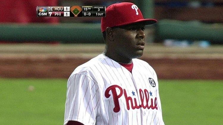 Héctor Neris HOUPHI Neris records first career K in MLB debut YouTube