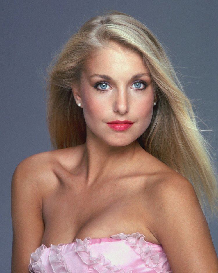 Heather Thomas (American Actress) Wiki & Bio with Photos Videos