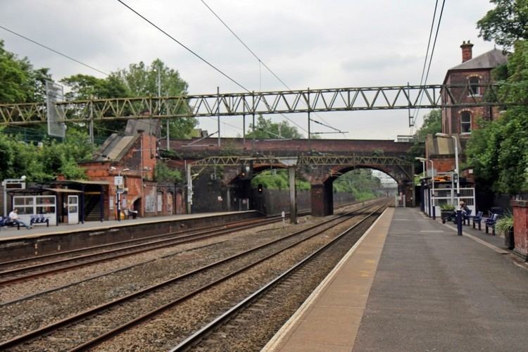 Heaton Chapel railway station
