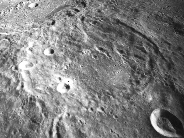 Hecataeus (crater)