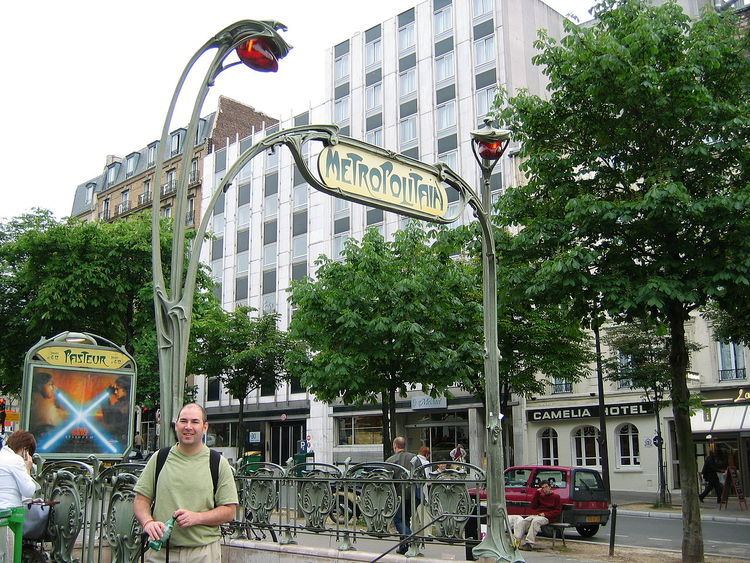 Hector Guimard FileHector Guimard Entrance Pasteur Paris Metrojpg