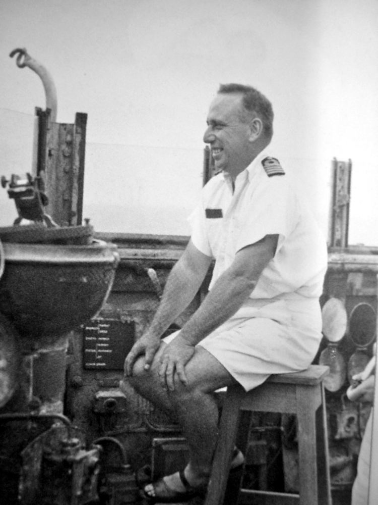 Hector Waller Captain Hector Hec MacDonald Laws Waller Royal Australian Navy
