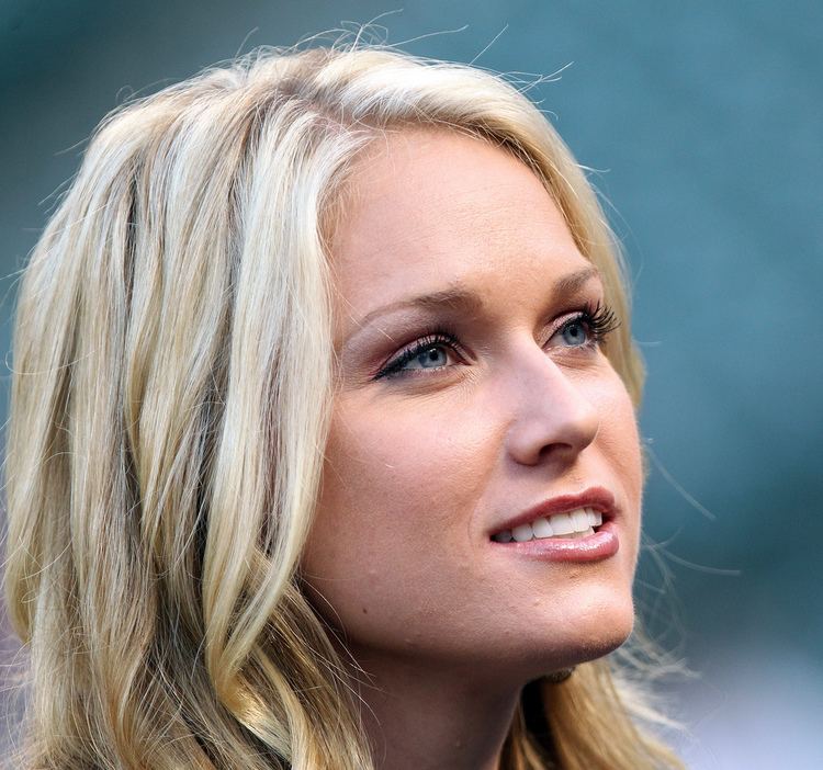 Heidi Watney Bio – Mop-Up Duty