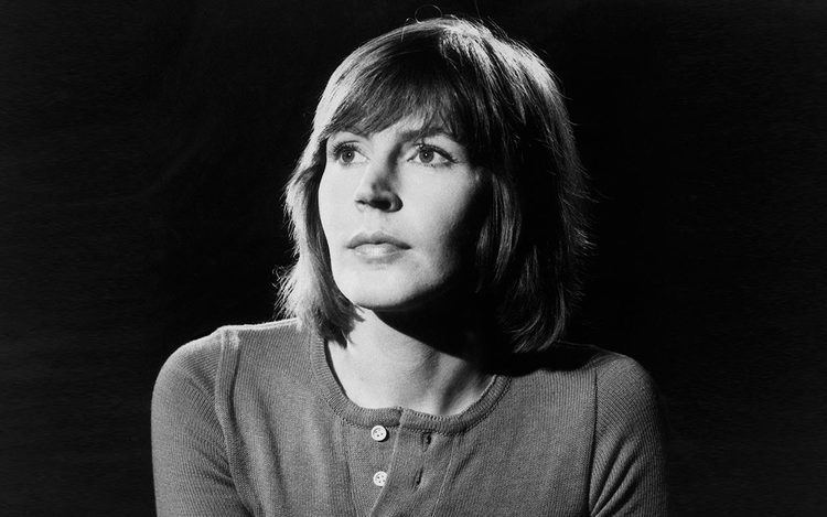 Helen Reddy Showbiz Analysis with Helen Reddy