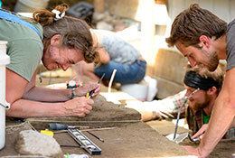Hell Gap archaeological site UW Researchers Students Comb Hell Gap for Clues to Early