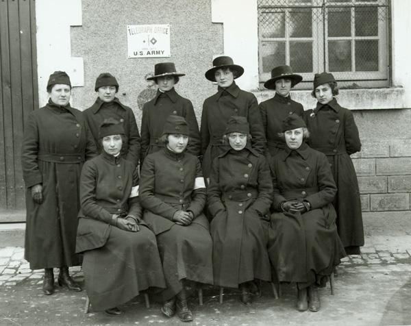 Hello Girls Hello Girls of WWI CECOM Historical Office