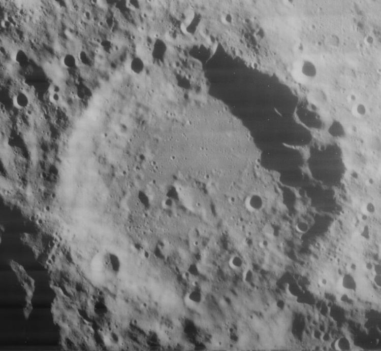 Helmholtz (lunar crater)