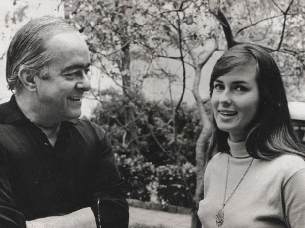 Vinícius de Moraes wearing black long sleeves and Heloisa Pinheiro in her turtle neck long sleeves