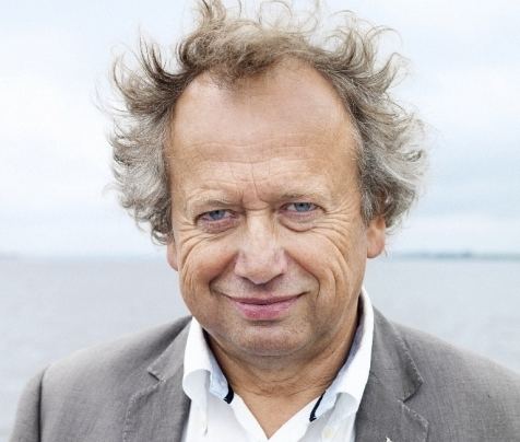 Henk Bleker Pissig op Henk Bleker Vrij Nederland