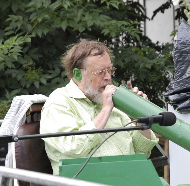 Henning Christiansen Kunstkritikk En eftermiddag med Henning Christiansen