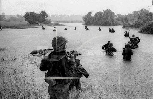 Henri Huet Photographer Henri Huet Vietnam War Buy Photos AP