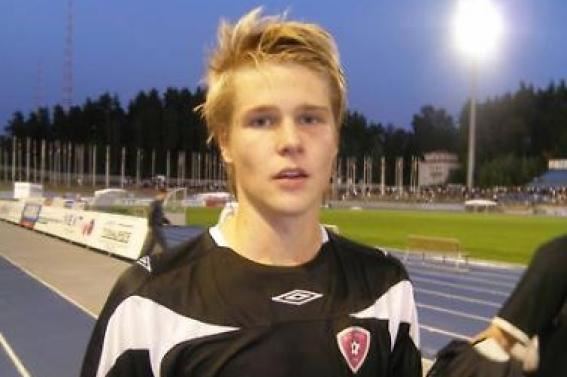 Henri Toivomäki Henri Toivomki teki sopimuksen Ajaxin kanssa Mntsln Uutiset