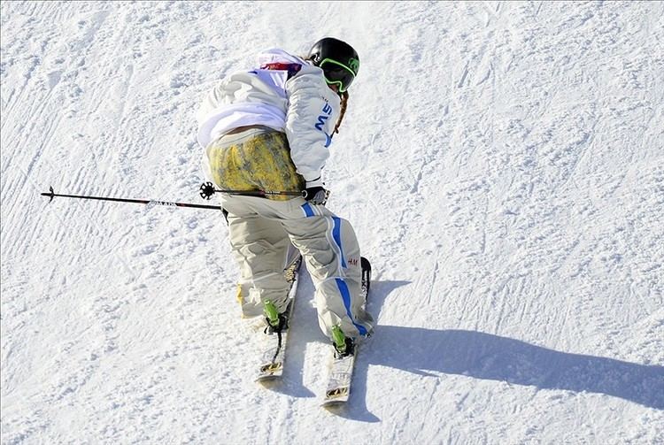 Henrik Harlaut Sochi Olympics Skier Henrik Harlaut loses pants during slopestyle