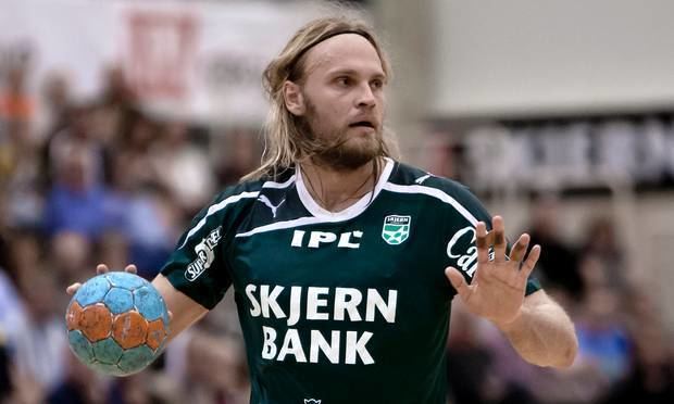 Henrik Møllgaard Paris kber dansk hndboldprofil af Skjern Hndbold Sport