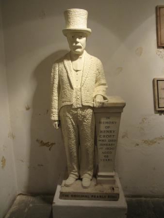 Henry Croft (pearly) Henry Croft Pearly King statue in crypt museum Picture