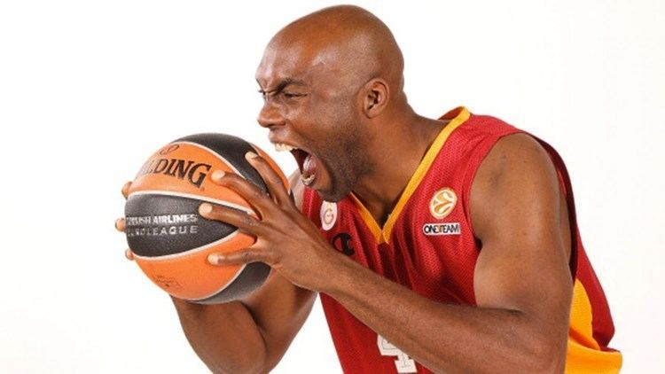 Henry Domercant Focus on Henry Domercant Galatasaray Liv Hospital