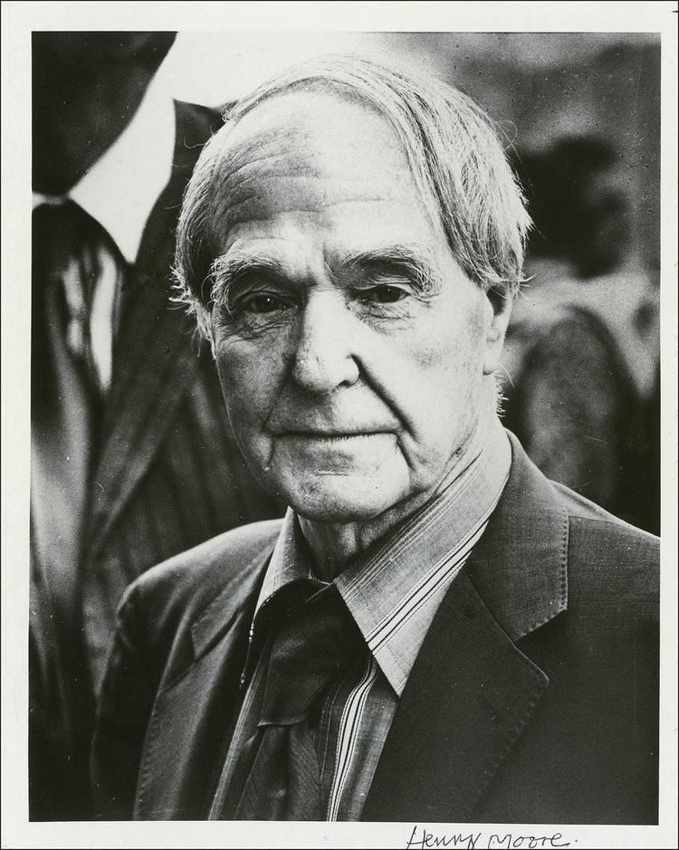 Henry Moore Henry Moore by Dante LoVullo on Prezi