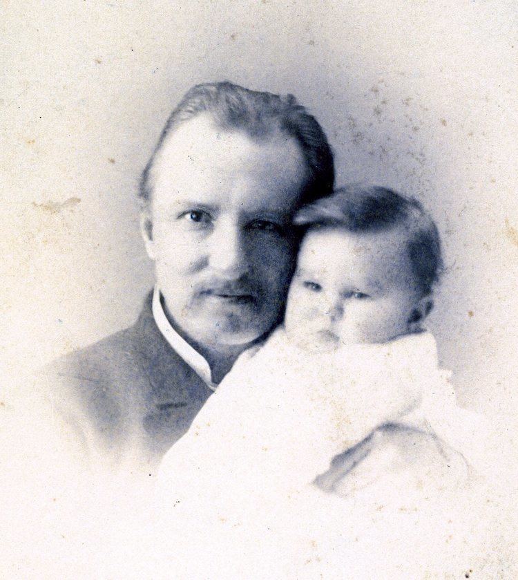 Henry Winfield Haldeman FileHenry Winfield Haldeman with Daughter Anna Marcet Haldeman