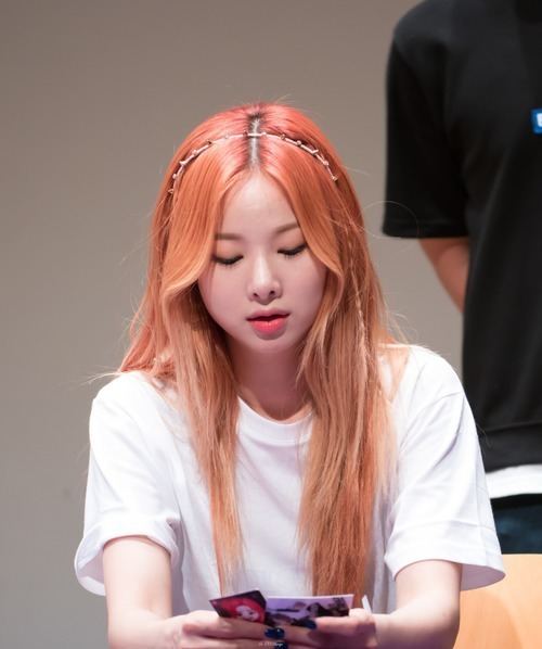 Heo Sol-ji We Heart It solji heo solji and