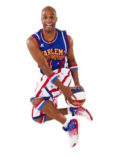 Herbert Lang The Harlem Globetrotters39 39Flight Time39 Lang to touch down