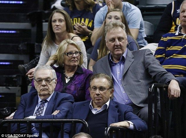 Herbert Simon (real estate) Indiana Pacers owner Herb Simon launches legal battle over brothers