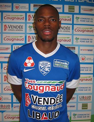 Hervé Bazile Herv Bazile Le Poir signe Caen Ligue 1 Foot Amateur