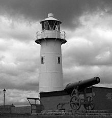 Heugh lighthouse httpsuploadwikimediaorgwikipediacommonsthu