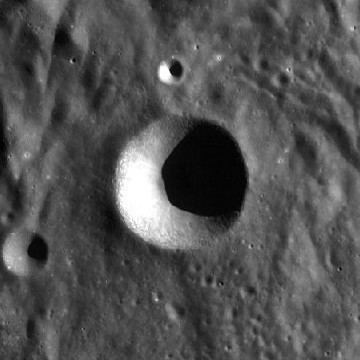 Heyrovsky (crater)