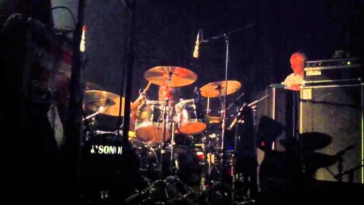 Hideo Yamaki UNCOMUN FESTIVAL 2010 Hideo Yamaki on drums YouTube