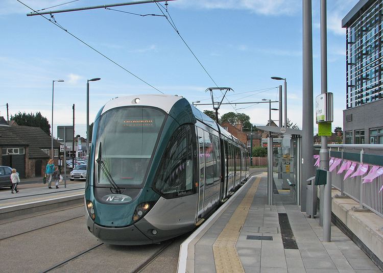 High Road – Central College tram stop