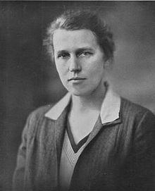 Hilda Worthington Smith httpsuploadwikimediaorgwikipediaenthumb0