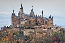 Hill castle httpsuploadwikimediaorgwikipediacommonsthu