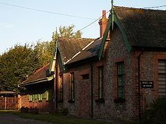 Hillington railway station httpsuploadwikimediaorgwikipediacommonsthu