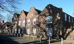 Hills House, Denham httpsuploadwikimediaorgwikipediacommonsthu
