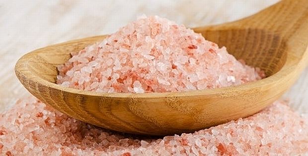 Himalayan salt This Is What Happens To You If You Eat Pink Himalayan Salt