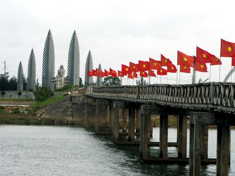 Hiền Lương Bridge vietlongtravelcomwpcontentuploads201501Hien