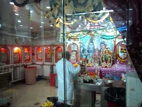Hindu Temple, Dubai httpsiytimgcomvifcQsFzcxupUhqdefaultjpg