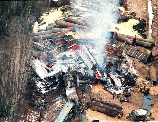 Hinton train collision Recent train wrecks not enough to shake Edmonton expert39s faith in